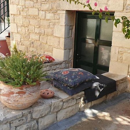 Arismari Apartment Moirai Bagian luar foto